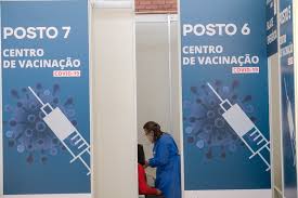 50,54% das doses recebidas pelos estados. Maior Centro De Vacinacao Covid 19 De Lisboa No Pavilhao 1 Do Estadio Universitario Municipio De Lisboa