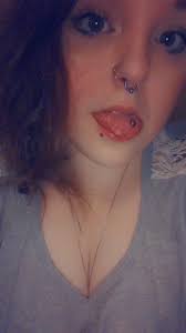 Hi, I really want my nipples pierced and I've been thinking about it for  years ( I keep chicking out). Can anyone who has them tell me about the  pain, how long