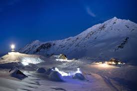 Nov 21, 2018 · hotelul de gheata de la balea lac, o atractie turistica unica in romania. Frozen Love Tema Noului Hotel De GheaÈ›Äƒ De La Balea Care Sunt AtracÈ›iile Sezonului