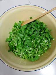 Pegaga (hydrocotyle vulgaris) or otherwise known as pennywort, is a swamp plant that grows naturally in southeast asia, madagascar, india, sri lanka, china the chinese name for pegaga translates to fountain of youth. a sri lankan legend says that elephants have long lives because they eat pegaga. Ulam Pegaga The Malay Kitchen