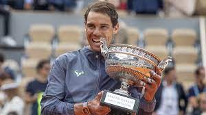 Mais le gain des joueurs et joueuses éliminés précocement sera plus élevé. Combien Vont Gagner Les Vainqueurs De Roland Garros 2020 Gq France