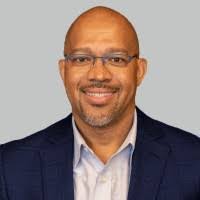 Kari Gabbert's Instagram, Twitter & Facebook