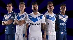 Demostrá tu orgullo por el fortín a donde vayas con esta camiseta kappa, está confeccionada en tejido liviano para brindarte. Camisetas Kappa De Velez Sarsfield 2019 20 Marca De Gol