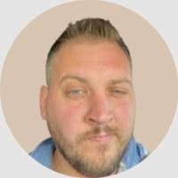 Ryan Carlock's Instagram, Twitter & Facebook