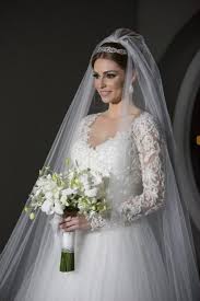 But one important question comes into play before you walk down the aisle: Bridal Hairstyles With Tiaras Arabia Weddings