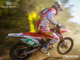 Un enduro digne de ce nom avec des liaisons et des spéciales. Wallpaper Giacomo Redondi Champion Du Monde Junior D Enduro 2016 Avec Honda Photo Freenduro Com Enduro Honda Champions
