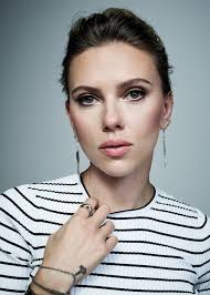 Now that they both called it quits and the dating rumors have been doing the rounds. Chris Evans Scarlett Johansson On Marvel Marriage Story Knives Out Variety