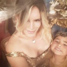 ⭕ MUNICIPALIDAD GENEROSA: WILY CAMPERO COBRA UN JUGOSO SUELDO EN LA  MUNICIPALIDAD SIN IR A TRABAJAR Víctor Wenceslao Campero alias "Willy  Campero" otro artista de la movida tropical de Salta es uno