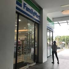 Tesis, cyberjaya'ya 2,2 km, malezya ulusal kanser enstitüsü'ne 7 km uzaklıktadır. Familymart Convenience Stores Lot 21b Lingkaran Cyber Point Timur Cyberjaya Selangor Malaysia