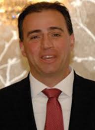 MacInnes named town administrator