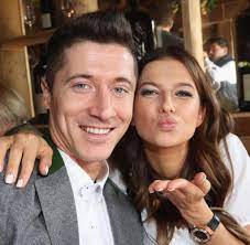 Lewandowski ist in polen ein massenname! Perfekte Werbemaschine Das Ehepaar Lewandowski Welt