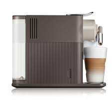 The lattissima one machine took all of 5 minutes to unbox and set up, and it takes less than a minute to make a cup of perfect espresso with a nice crema layer. Delonghi Nespresso En500bw Lattissima One Pakref