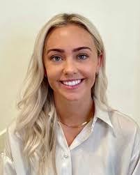 Marie Hogan's Instagram, Twitter & Facebook