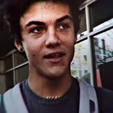 y’all alr know this but i love u so fking much and i’ll always be here for  u anyways u yes u u r beautiful never forget that kylie loves u pls 🥺🥺🥺