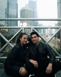 Jika kamu tidak ingin bermesraan dengan pelukan atau pegangan tangan karena share this: Berlatar Jalanan Jakarta 10 Potret Unik Prewedding Chelzea Verhoeven Insight Dan Artikel Terbaru Untuk Kalian Yang Ingin Membaca Dan Menulis Banyak Tau Banyak Akal Dan Akal Akan Memperbanyak Peluang