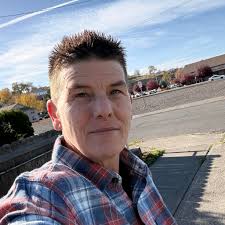 How to stop receiving someone else's mail at my address?