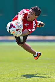 Decorate your laptops, water bottles, notebooks and windows. Raul Jimenez Durante El Entrenamiento Previo Ante Canada Soccer Players Mexico National Team Soccer Goal
