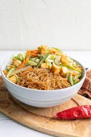 Quick Easy Pancit Bihon Simply Bakings Recipe Pancit Bihon Recipe Pancit Asian Inspired Dishes