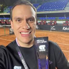 Simplemente no es su día🫩 Alycia Parks🇺🇸 consiguió la semana pasada un  gran triunfo ante Ema Navarro en Monterrey, hoy la cosas no salen y recibió  un 6-0 por parte de Mirra