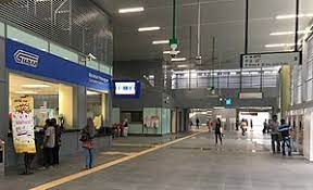 Ktm komuter is an electrified commuter train service first introduced in 1995, catering especially to commuters in kuala lumpur and the surrounding suburban areas. Kajang Station Wikipedia