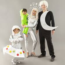 The thing i love about fancy dress costumes is that they don't have to be perfect, they can be messy. This Space Inspired Family Halloween Costume Is Out Of This World Brit Co