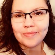 Holly Hewko's Instagram, Twitter & Facebook