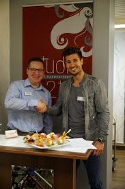 Sie haben zugriff auf top experten zu verschiedensten themen und wissen aus der pflegebranche in unserem einzigartigen kursangebot mit über 200 schulungen inklusive pflichtunterweisungen mit mehrsprachigen untertiteln. Sektempfang Haus Gehrden Studio 25 Ihr Friseur In Barsinghausen