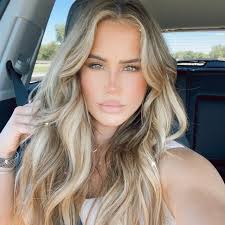 𝐄𝐦𝐢𝐥𝐲 𝐊𝐥𝐢𝐧𝐠 (@emily_thebeautygals) • Instagram photos and videos