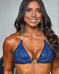 Savannah Hatfield's Instagram, Twitter & Facebook