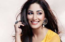 She made her debut through chand ke paar chalo, which was directed by rajkumar aaryan. Yami Gautam Age Biography Height Birthday Family Movies Photos Videos News Upcoming Movies Infoflick Com