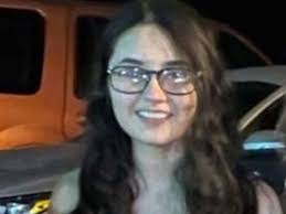 Erin Comer's Instagram, Twitter & Facebook