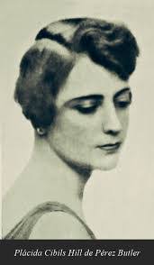 Luisa Hill's Instagram, Twitter & Facebook