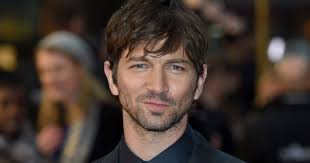 Gescheiden levens Michiel Huisman en Tara Elders: Acteur betaalt hoge prijs  voor internationaal succes