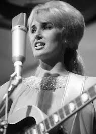 A little Tammy Wynette ...👍👏