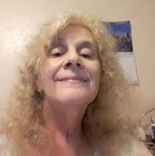 The Original SNL TV Guide with Gilda at the center like always ❤️ #SNL  #gildaradner #comedy #tv #throwback #lovegilda #oldhollywood