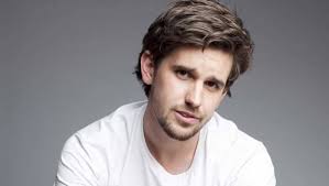 Book alex williamson at entertainment bureau for corporate and special events. Alex Williamson Youtuber Says Seeking Mental Health After Stage Incident