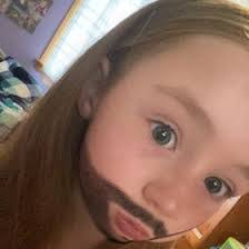 Isabella Dow's Instagram, Twitter & Facebook