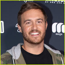 The Bachelor's Peter Weber Shares His Theory Why He Was Rejected from Raya 