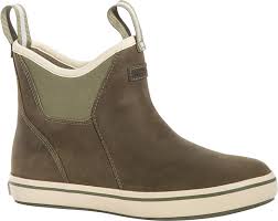 The commercial grade version of the ankle deck boot fishermen have been asking for. Xtratuf Leather Ankle Deck Boots Women S Mec