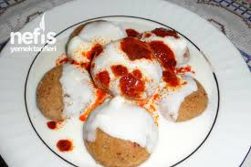 yogurtlu yassi icli kofte nefis yemek tarifleri