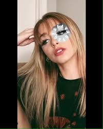 Re Johnson's Instagram, Twitter & Facebook