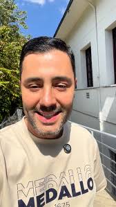 Los PAYASOS de Gustavo Petro. Pilas Colombia y no se dejen enredar con las  MENTIRAS y relatos del pacto criminal histórico que lo único que quiere es  confundir y distorsionar la realidad