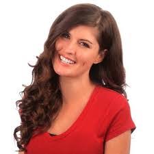 Mae Webb's Instagram, Twitter & Facebook