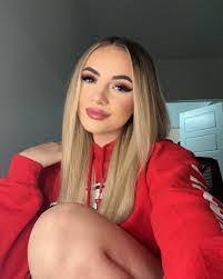 Layla Mays's Instagram, Twitter & Facebook