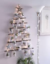 Pour être certain de la solidité de notre sapin, nous avons décidé de le renforcer à l'aide des donnez une seconde vie à votre coffre en bois ! Tuto Comment Faire Un Sapin De Noel En Bois M6 Deco Fr