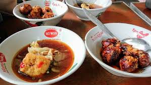 Jadikan bakso bakar bumbu kecap sebagai menu barbeku (bbq) malam tahun baru. Bakso Bakar Golf Bakso Asyik Yang Lagi Hits Di Sidoarjo