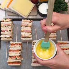 Recette Brochettes Croque Monsieur Et Autres Recettes Chefclub Original Recette Recettes De Cuisine Recette Croque Monsieur Recette Croquant