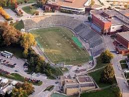 Evansville Reitz High School The Reitz Bowl Before The Turf Also Home Of Evansville Mater Dei Evansville Indiana Evansville Indiana