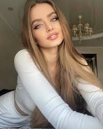 She unleashed her inner goddess and became the woman her soul knew she  should be.” (Michelle Schafer) 💫 Photo: @zagolikafoto Model:  @anna_sanderson_se #annasanderson #innergoddess #feminineenergy #fitwoman  #fitwomanover50 #healthywoman #bestagermodel ...