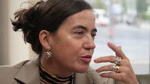 Benimm-Expertin benimmt sich daneben: Unfall mit zwei Promille